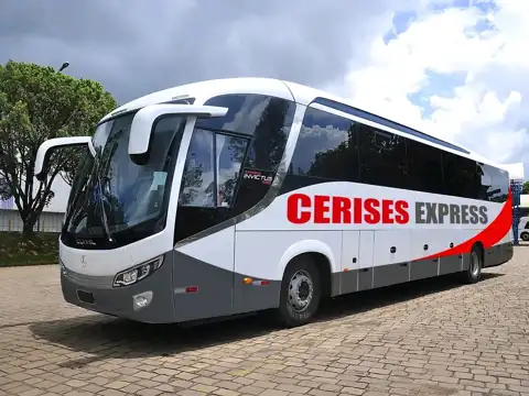 Autocar VIP Cérises Express sur la route